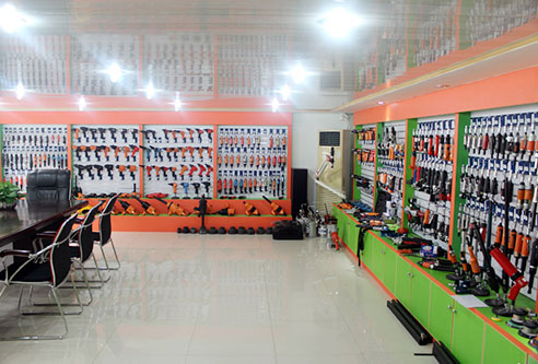 東莞市強勁五金工具有限公司（BOOXT-新志氣動工具）